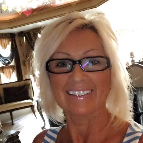 Meet your Posher, Alicja - Picture 1 of 1